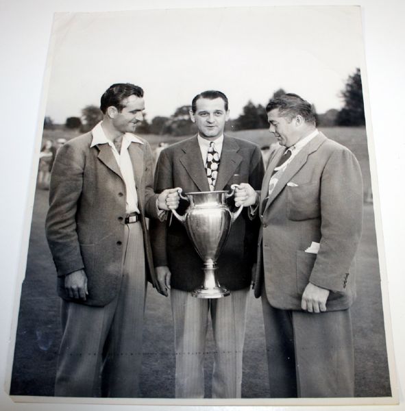 Lloyd Mangrum's 1942 Inverness Trophy Shot 8x10 with Lawson Little. Great Original Photo