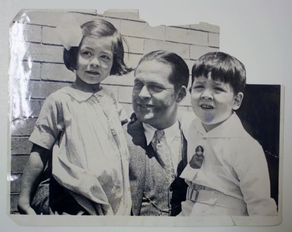 11/27/36 Vintage Bobby Jones Wire photo with kids