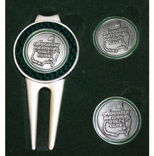 Augusta National Golf Club Members Divot Tool with 2 Ball Markers