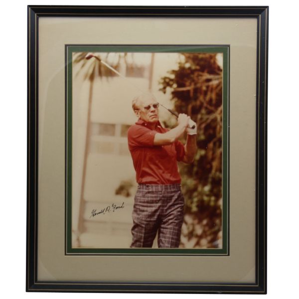 Gerald R. Ford Signed 10x12 Golfing Photo-38th President-JSA COA