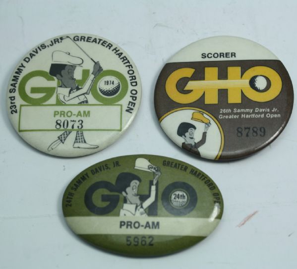 Lot of Vintage Sammy Davis Jr. Greater Hartford Open Pro-Am Participant Pins(2), GHO Scorer Pin(1) & Commemorative GHO High Ball Glass