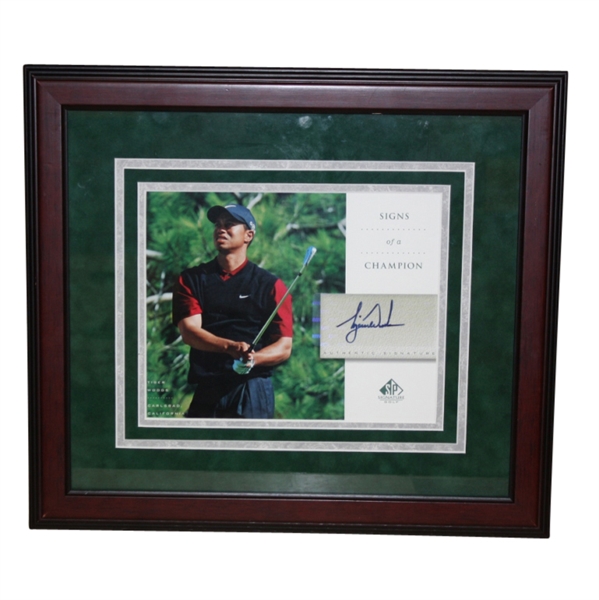 Tiger Woods Signed Framed Sig With Photo
