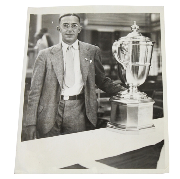 1932 Press Photo Captain Francis Ouimet with Walker Cup Trophy at Brookline 9/3/32