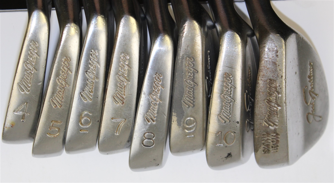 Jack Nicklaus Set of Irons - 4-10 plus Sand Wedge S07552A