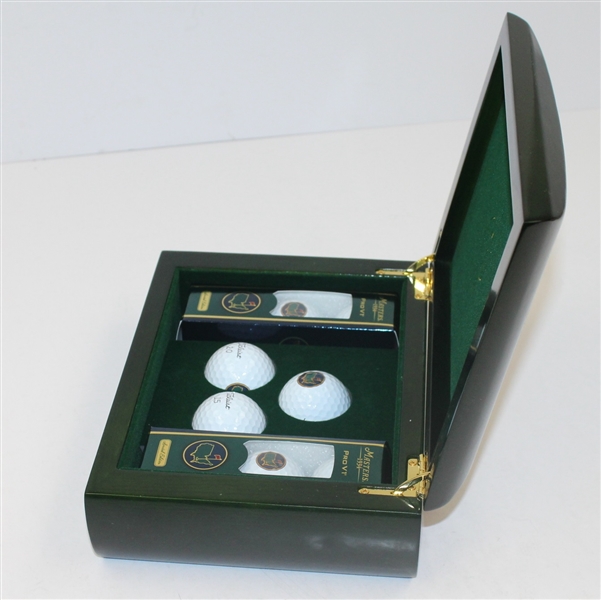 2015 Limited Edition Emerald Green Members Box With Golf Balls
