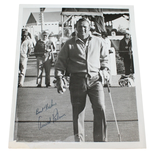 Vintage Arnold Palmer Signed Black and White 8 x 10 Photo JSA #Q64238