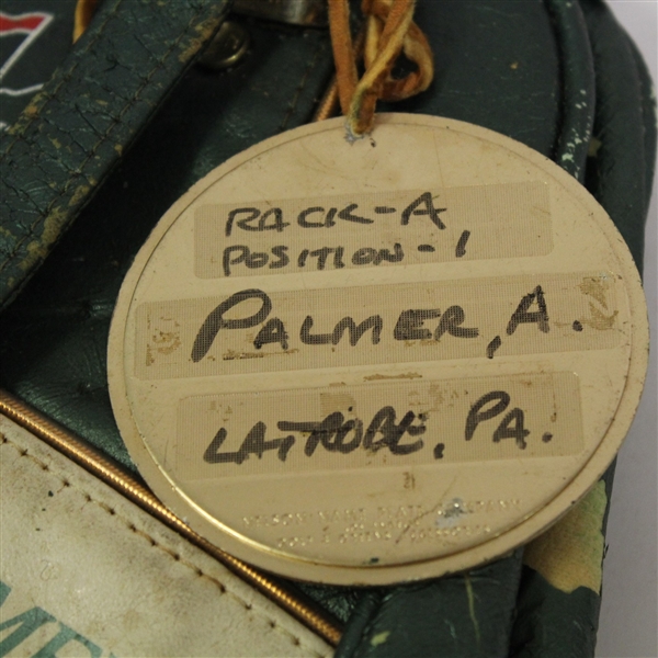 Arnold Palmer's Personal 1972 Masters Shoe Bag with Contestant Metal Tag - Rack A, Position 1