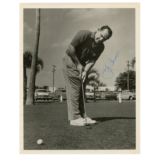 Yogi Berra 1960's Signed 8x10 Golfing Photograph JSA ALOA