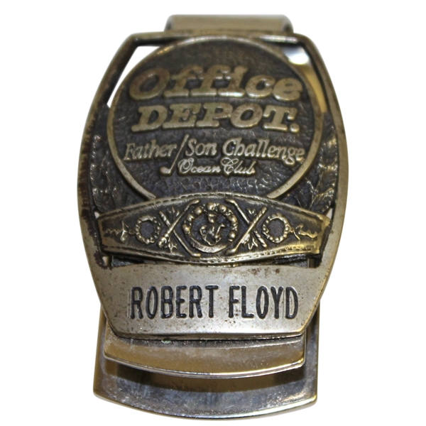 Robert Floyd's 2001 Office Depot Father/Son Challenge Contestant Badge/Clip - Winners!
