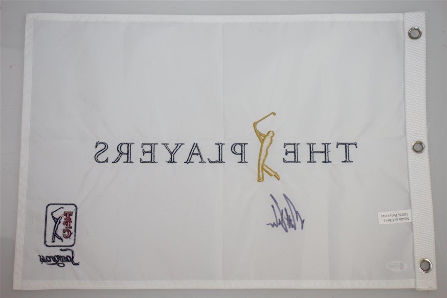 Matt Kuchar Signed The Players at TPC Sawgrass Embroidered Flag BECKETT #G71695
