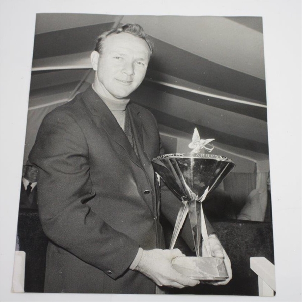 Original Arnold Palmer Photo with Piccadilly Tournament Trophy