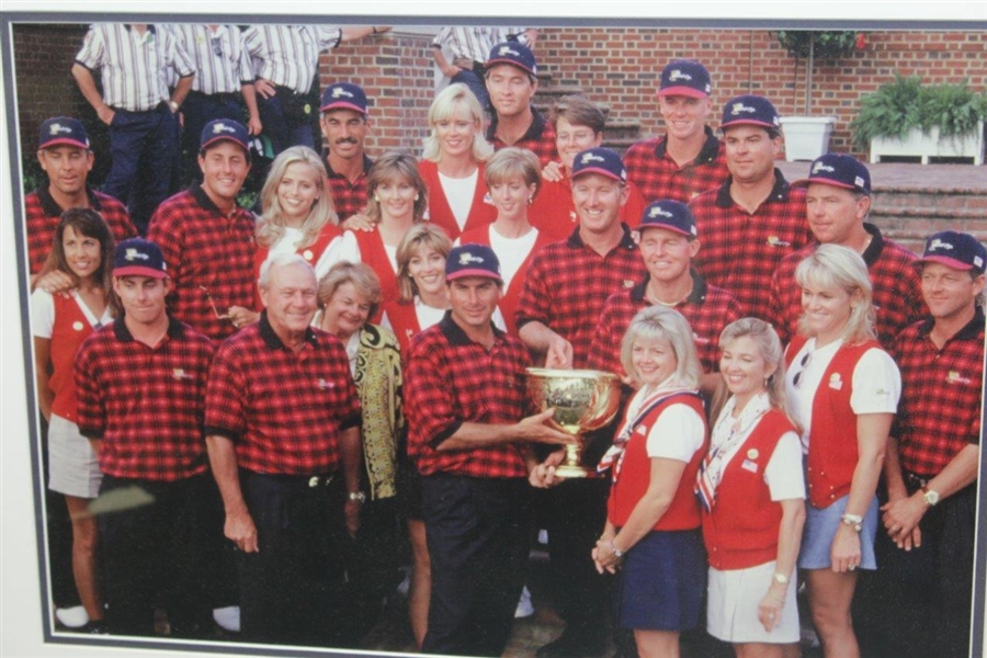Arnold Palmer, Mickelson, Fred, & Team Signed 1996 The President's Cup White Flag - Framed JSA ALOA