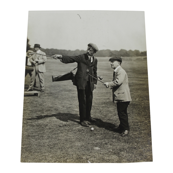 Little Tich & Harry Lauder Play Golf at Richmond Daily Mirror Press 'Pointing' Photo - Victor Forbin Collection