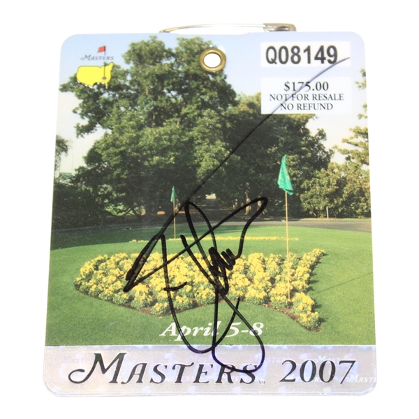Zach Johnson Signed 2007 Masters Tournament SERIES Badge #Q08149 JSA ALOA