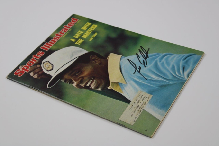 Lee Elder Signed 1975 Sports Illustrated A Date with the Masters Magazine JSA ALOA
