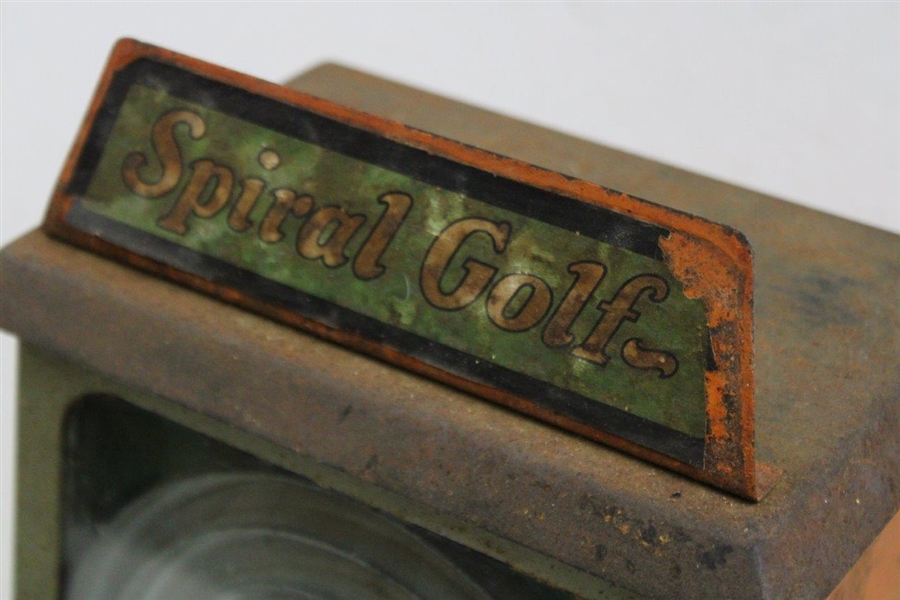 Vintage Spiral Golf Desktop Game