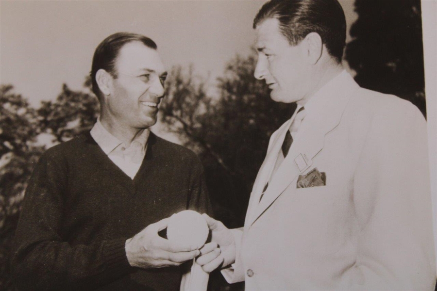 Vintage Press Photo Of Ben Hogan Accepting Fathers Day Golf Ball At The Masters