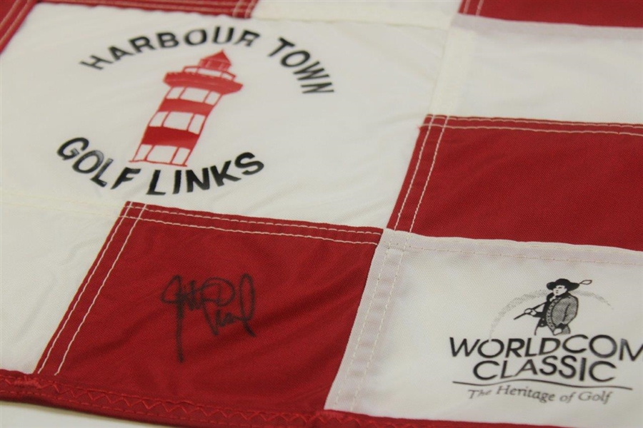 Justin Leonard Signed 2002 WorldCom Classic at Harbour Town Golf Links Flag JSA ALOA