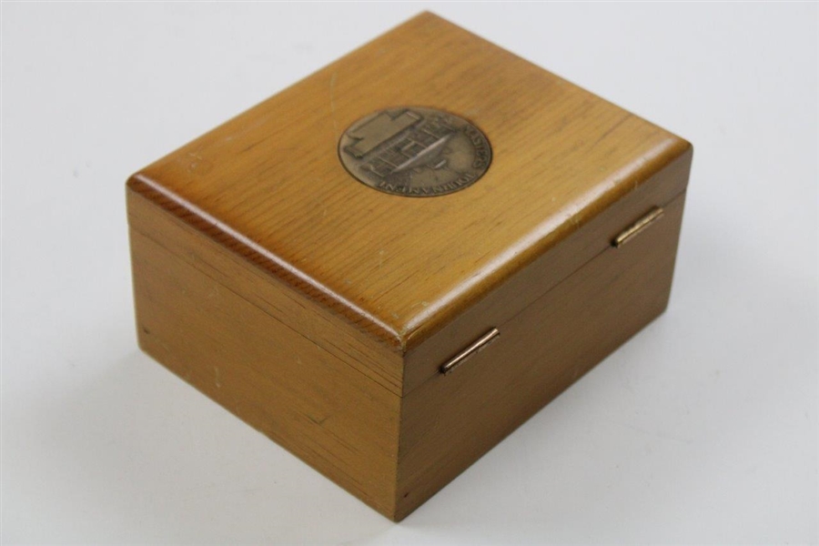 1951 Masters Tournament Wood Box w/Masters Tournament Clubhouse Medallion Employee Gift