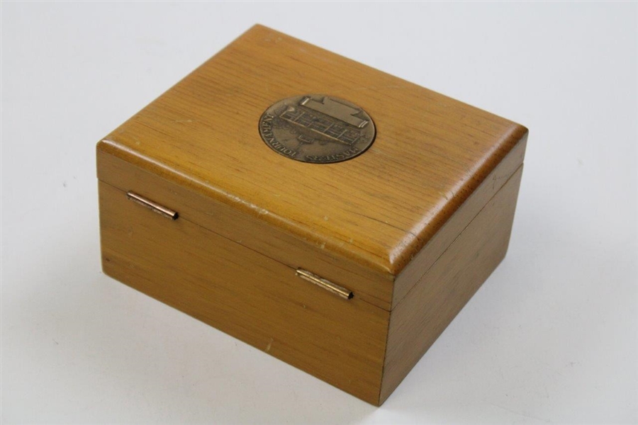 1951 Masters Tournament Wood Box w/Masters Tournament Clubhouse Medallion Employee Gift