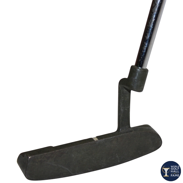 Tom Watsons Karsten Mfg. Co. Pal PING Putter Displayed in WGHoF Locker