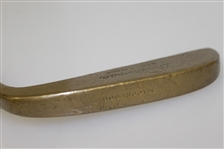 MacGregor Craftsman 'Bench Made' Putter with Square Line-Rite Thumb Groove Grip