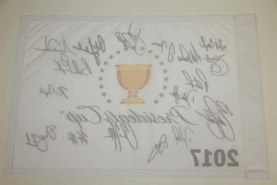 2017 Presidents Cup US Team Signed Flag w/ Woods, Koepka, Mickelson, Spieth & Others JSA ALOA
