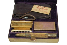 Gold Tone Metal Valet 'AutoStrop' Safety Razor Hole In One Award w/ Case & Accouterments - Engraved 'R. H. M. Hole In One'