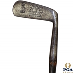 Alex Patrick Wood Shafted Leven A. Compstons 100% Putter Pat. No. 723455 with St Andrews Bend