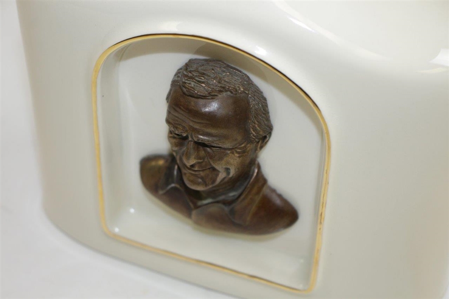 Arnold Palmer Bay Hill Inv. Limited Ed Porcelain Decanter by Bill Waugh