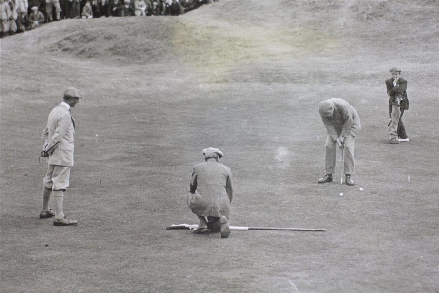 Graham Putting on 11th at Hoylake Amateur Championship Type 1 Sport & General Photo - Victor Forbin Collection