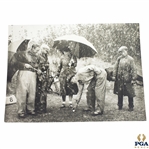 1935 Original Wire Photo Golf in the Snow with W.H. Green Teeing His Ball & Partners/Caddies