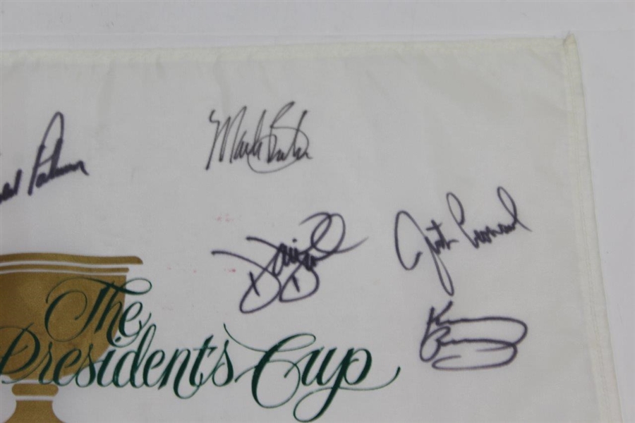Arnold Palmer & US Team Signed The President's Cup White Flag JSA ALOA