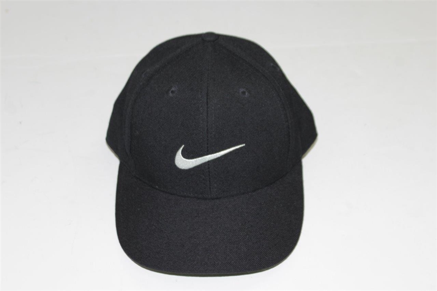 Tiger Woods Signed Black NIKE Size 7 Fitted Golf Hat JSA ALOA