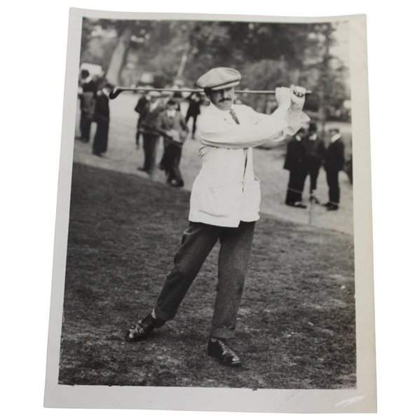 Arthur Mitchell (Brother of Abe) Playing in $750 Tournament Daily Mirror Photo - Victor Forbin Collection