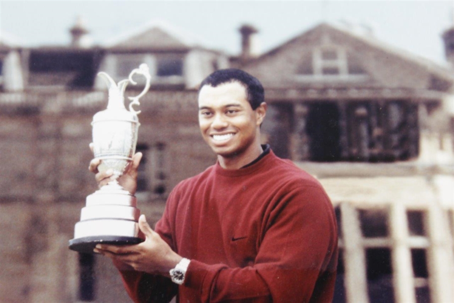 Tiger Woods 2000 OPEN Championship Winner Holding Claret Jug Atop Swilcan Bridge 16x20 Photo