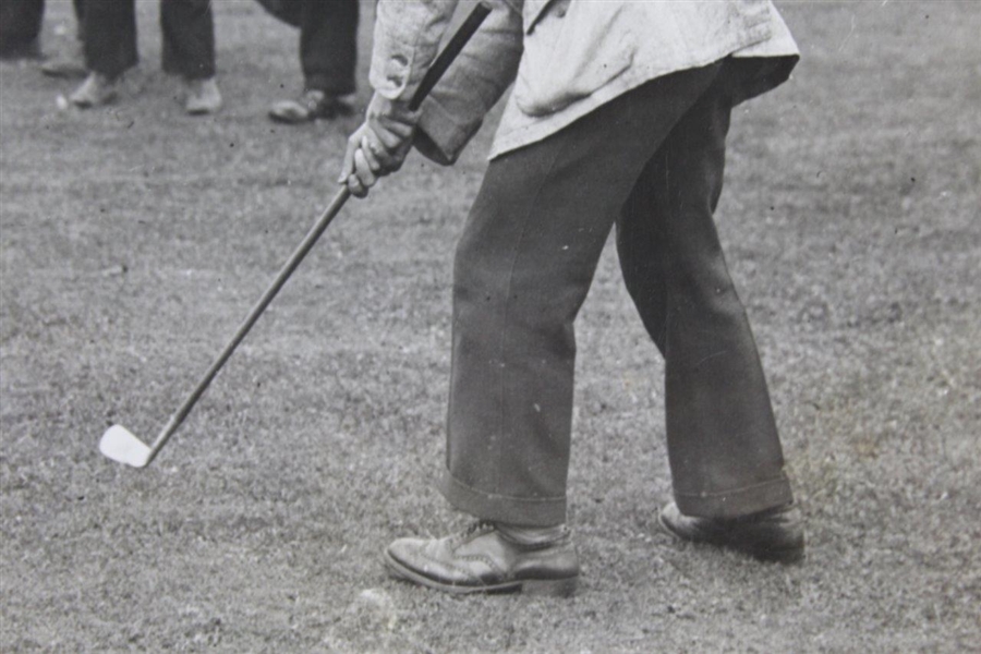 Angel de la Terre 'Golfing Star at Oxhey' for $800 Tournament Daily Mirror Press Photo - Victor Forbin Collection