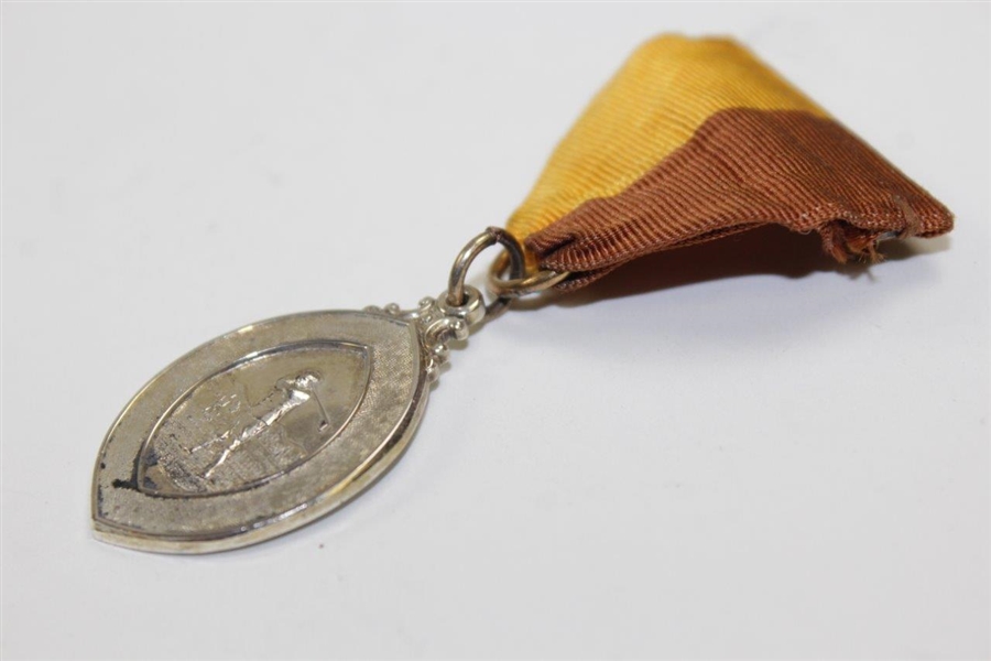 Uninscribed Oval Decorative Golfer Medal with Bar & Pin