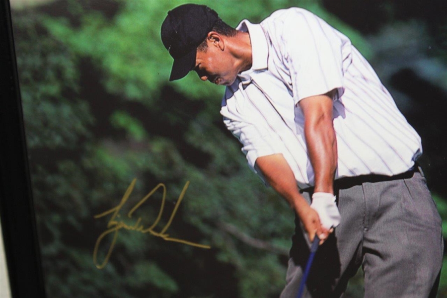 Tiger Woods Fathers Day Gold Embossed - UDA 8x10 Photo - Facsimile Signaure