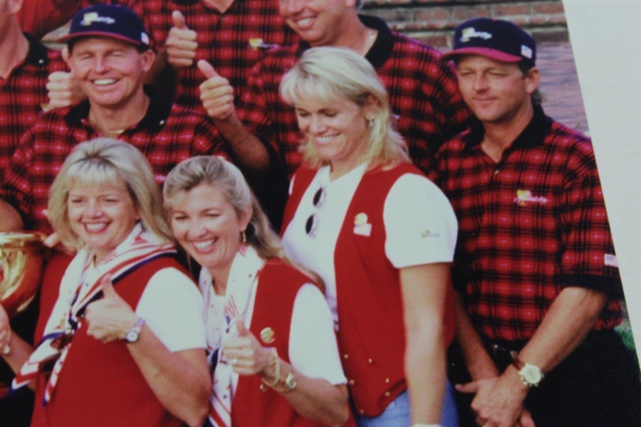 1996 The President's Cup 16x20 Team Photo with Trophy - Arnie & Winnie