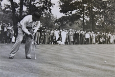 1935 Ryder Cup Paul Runyan Putting on 9th Green 9/29/35 Wire Photo