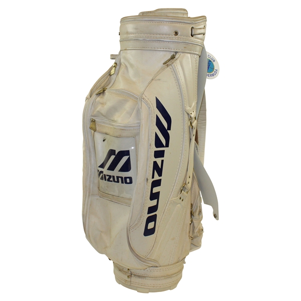 Classic Mizuno White Golf Bag with Bag Tags, Demos Sign, & Bag Towel