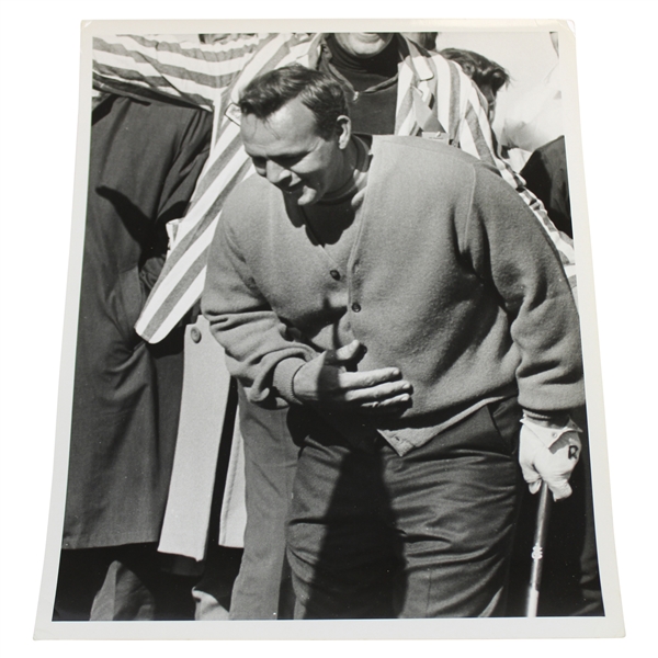 Arnold Palmer Hand to Stomch Press Photo by Leo A. Cohen