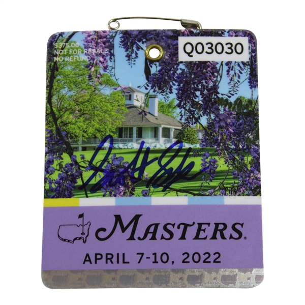 Scottie Sheffler Signed 2022 Masters Series Badge #Q03030 JSA #AB50440