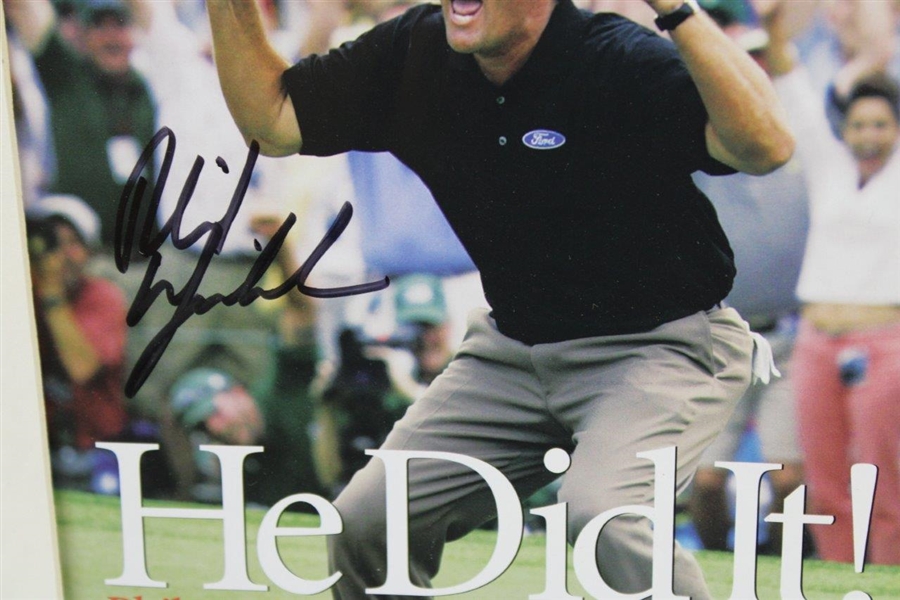 Phil Mickelson Signed 2004 Golfworld Magazine JSA ALOA