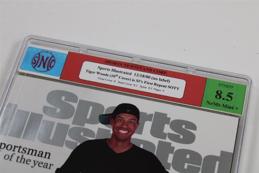 Tiger Woods 2000 Sports Illustrated 'SI's First Repeat SOTY' No Label 12/18/00 - SNC #075859 NrMt-Mint+ 8.5