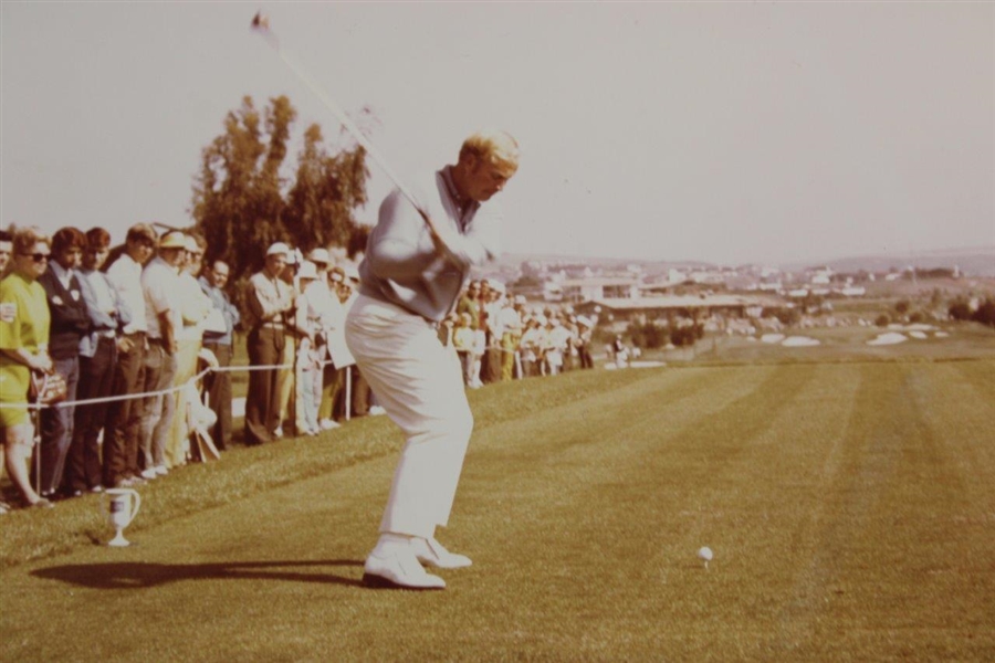 Jack Nicklaus Teeing Off at La Costa Photo - Lester Nehamkin Collection