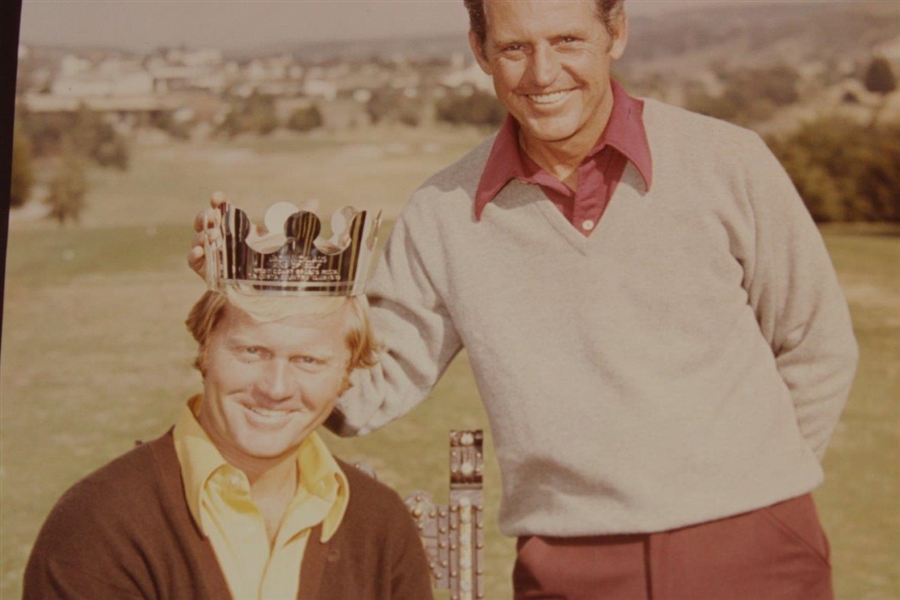 Jack Nicklaus Being Crowned the Victor Photo - Lester Nehamkin Collection