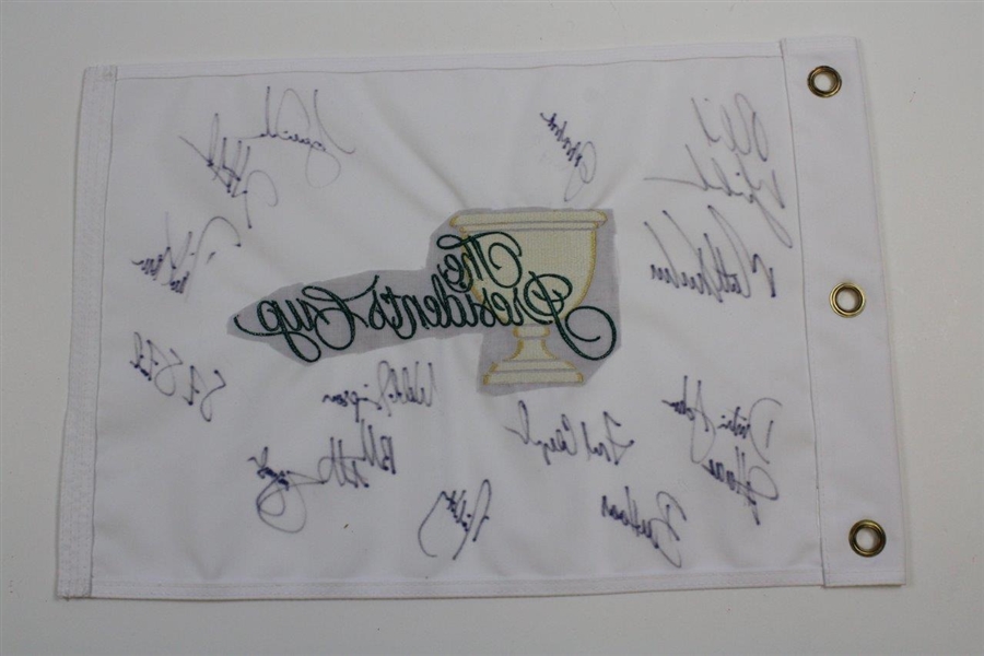 Woods, Mickelson, Johnson & others Signed 2011 The President's Cup Team USA Signed Flag JSA ALOA