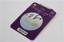 Vijay Singh Signed 2000 Masters SERIES Badge #Q02019 JSA ALOA